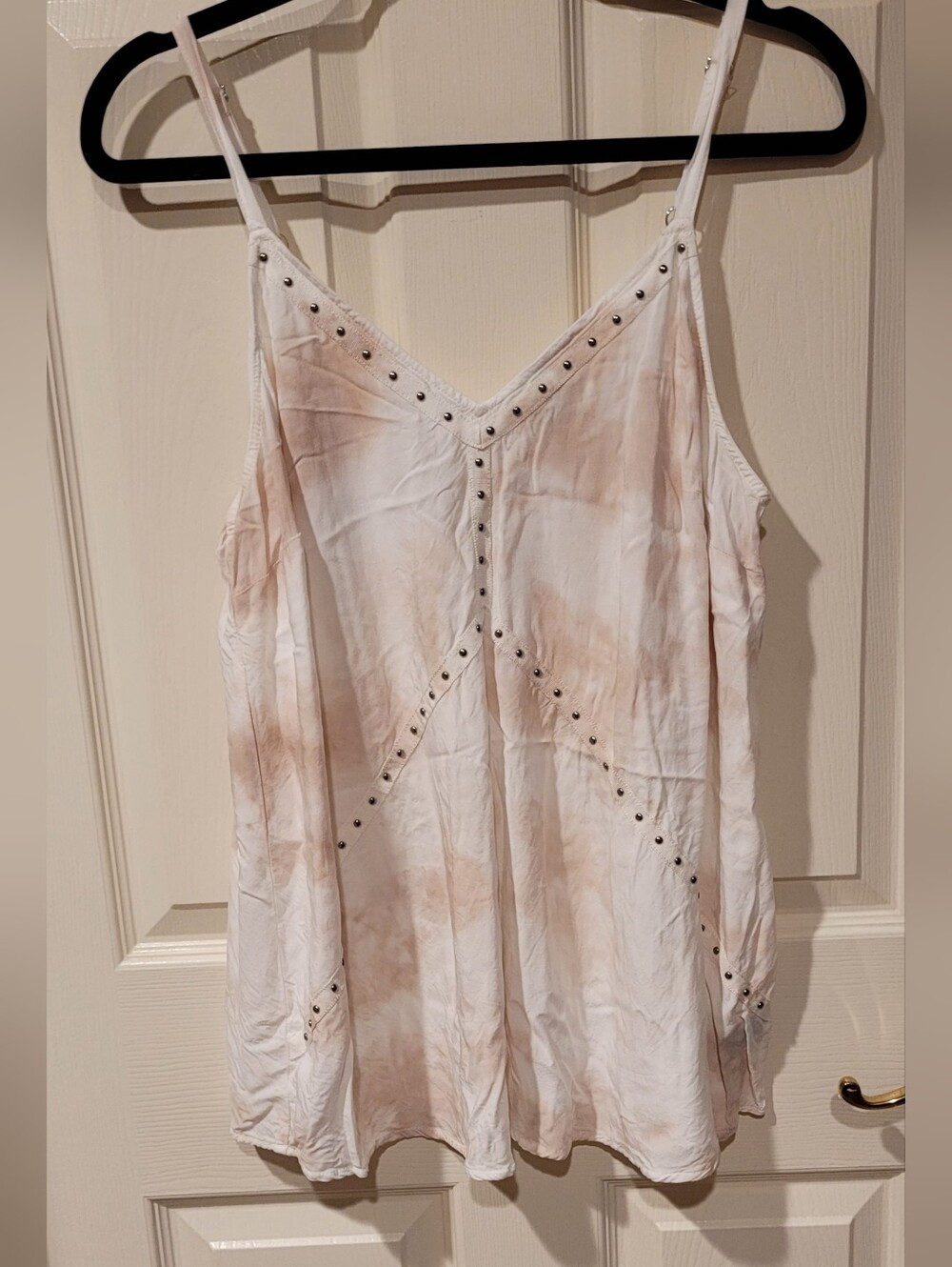 torrid White and Tan Tie-Dye Studded V-Neck Tank Top